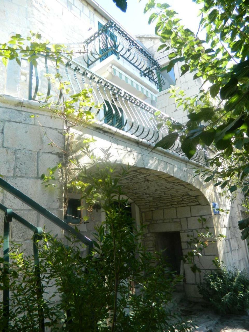 Villa Nikola Brela Bagian luar foto
